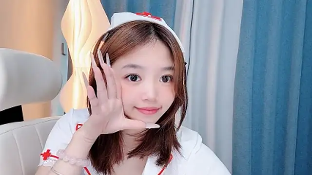 Lilababy00 online show from June 2026 10:37:02 AM