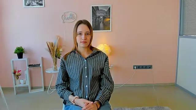 MitsuePostel online show from April 2026 10:51:02 AM