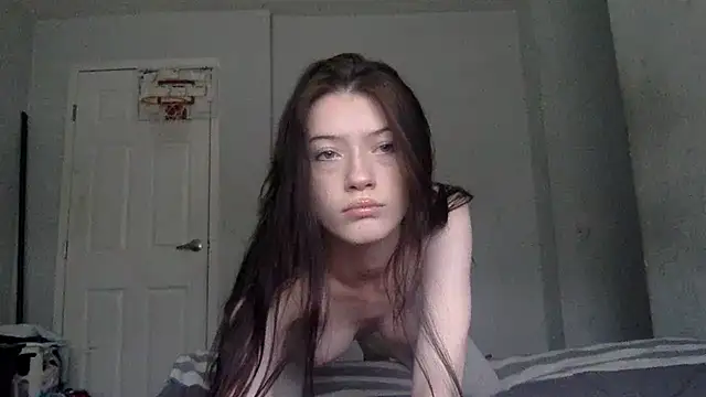 Munchkinbaby72318 online show from April 2026 06:10:02 PM