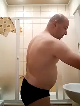 Luceriusbigass online show from November 2025 03:35:01 PM