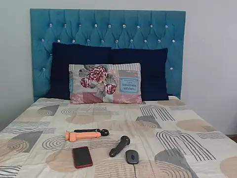 YourWifeyLily online show from May 2026 08:58:01 PM