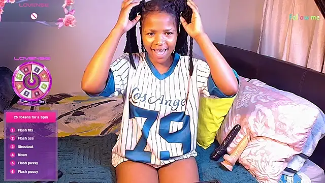 CocoaBelle online show from May 2026 10:37:02 PM