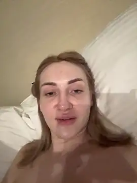 lovencat online show from April 2026 10:20:01 PM