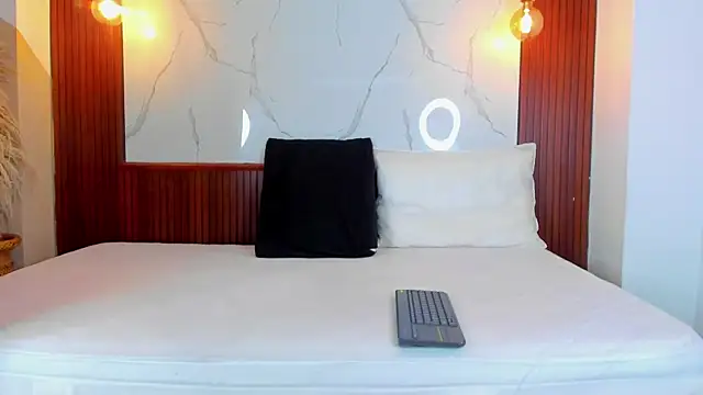 Eroticxcouple online show from April 2026 11:16:02 AM