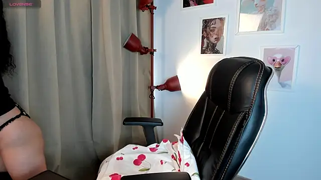 Snapshot of dolcee__ chatting on April 2026 01:15:01 PM dolcee online show from April 2026 01:15:01 PM