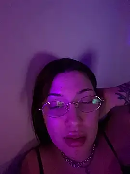 Snapshot of cherryxxox chatting on April 2026 04:05:02 AM cherryxxox online show from April 2026 04:05:02 AM