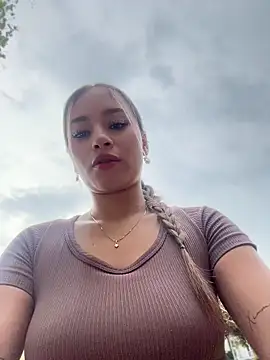 AmyRusso online show from May 2026 09:22:01 PM