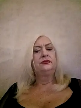 Julia20X online show from April 2026 04:48:02 PM