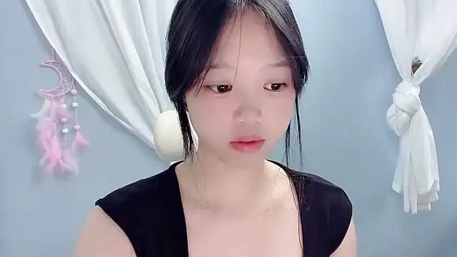 Xiaoqing00 online show from June 2026 03:47:02 AM