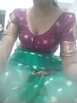 Shaniya03 online show from May 2026 05:08:01 PM