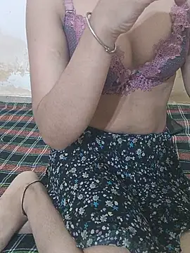 Snapshot of Baby-Doll_ chatting on May 2026 04:18:02 AM Baby-Doll online show from May 2026 04:18:02 AM