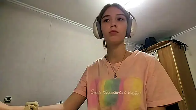 Snapshot of HebrewRiding chatting on April 2026 09:47:01 AM HebrewRiding online show from April 2026 09:47:01 AM