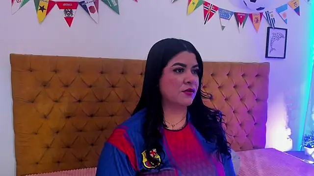 Snapshot of Katty_West chatting on June 2026 07:18:02 PM Katty West online show from June 2026 07:18:02 PM
