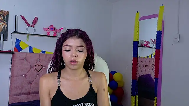 Snapshot of VelinaHoney chatting on July 2026 12:32:02 PM VelinaHoney online show from July 2026 12:32:02 PM
