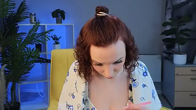 Snapshot of AdrieneChapp chatting on April 2026 08:30:01 AM AdrieneChapp online show from April 2026 08:30:01 AM