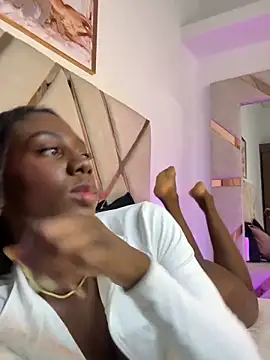Snapshot of Zoe_Ravenn chatting on May 2026 03:12:01 AM Zoe Ravenn online show from May 2026 03:12:01 AM