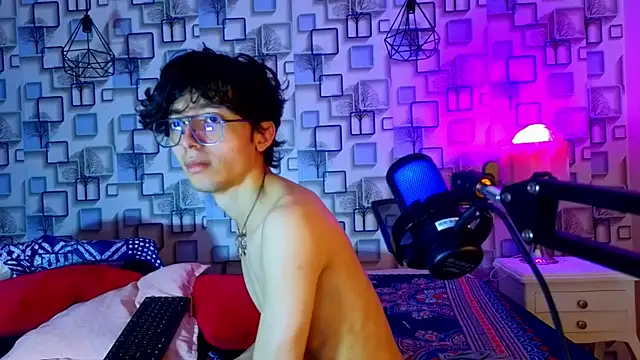 Snapshot of Twink_Sebas7 chatting on April 2026 01:41:02 PM Twink Sebas7 online show from April 2026 01:41:02 PM