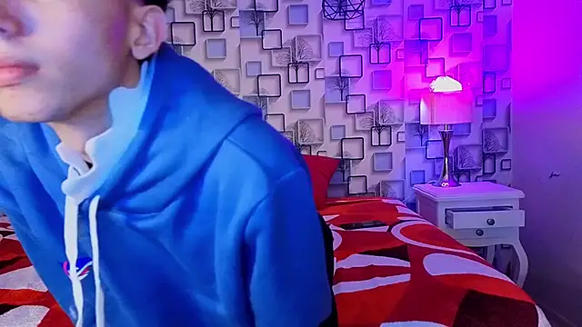 Snapshot of Twink_Sebas7 chatting on May 2026 12:24:02 PM Twink Sebas7 online show from May 2026 12:24:02 PM