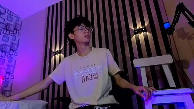 Snapshot of Twink_Sebas7 chatting on July 2026 12:08:02 PM Twink Sebas7 online show from July 2026 12:08:02 PM