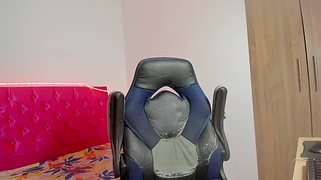 skinny sam online show from April 2026 03:43:01 AM