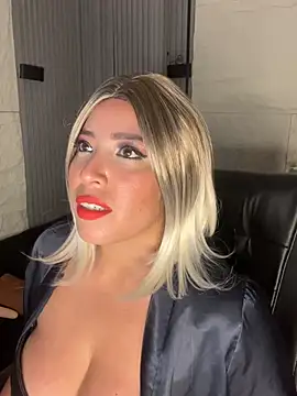 Snapshot of SamaraMontero chatting on April 2026 03:17:01 AM SamaraMontero online show from April 2026 03:17:01 AM