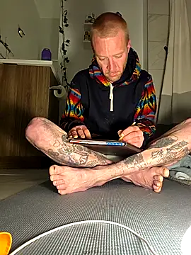 rawanduncut4u online show from April 2026 07:58:02 AM