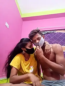 Snapshot of Hot-Couple4 chatting on April 2026 04:54:01 PM Hot-Couple4 online show from April 2026 04:54:01 PM