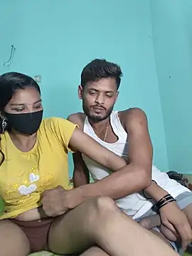 Snapshot of Hot-Couple4 chatting on May 2026 04:35:01 PM Hot-Couple4 online show from May 2026 04:35:01 PM