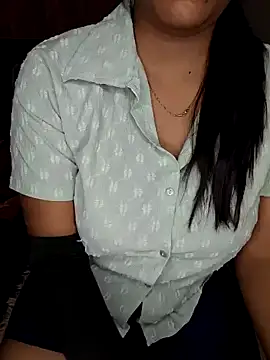 Snapshot of Tamilmoon006 chatting on June 2026 01:19:02 PM Tamilmoon006 online show from June 2026 01:19:02 PM
