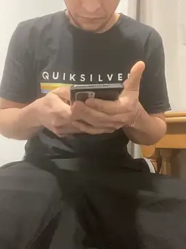 JuanF0304 online show from April 2026 06:23:02 PM