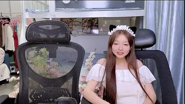 Snapshot of xiaoqiao-daqiao chatting on May 2026 07:34:02 PM xiaoqiao-daqiao online show from May 2026 07:34:02 PM
