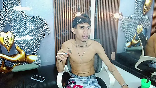 Skinny cute Alyer online show from May 2026 01:57:02 AM