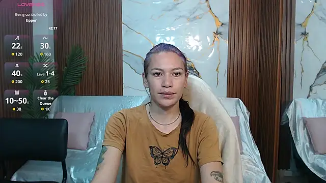 Snapshot of alonddra_tay chatting on July 2026 11:47:02 AM alonddra tay online show from July 2026 11:47:02 AM