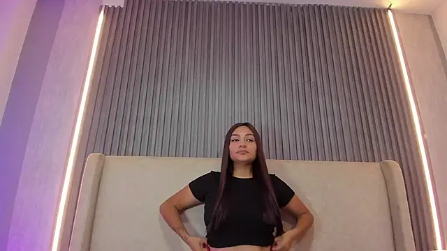 Snapshot of MilyClem chatting on April 2026 04:52:01 AM MilyClem online show from April 2026 04:52:01 AM