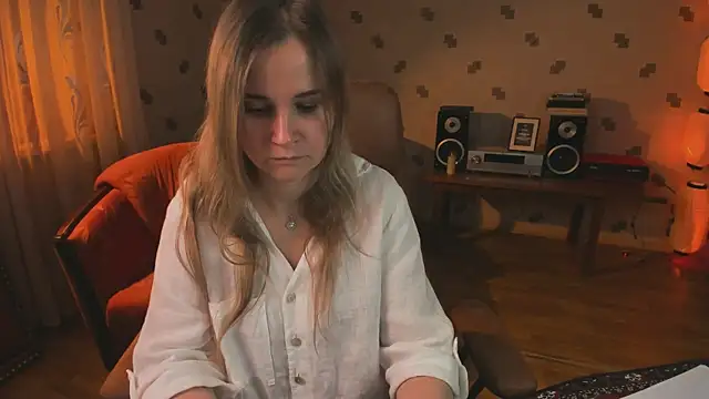 MiaSparkes online show from May 2026 09:36:01 AM