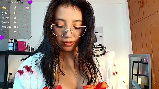 Snapshot of Luna_Ferrer10 chatting on June 2026 09:26:02 PM Luna Ferrer10 online show from June 2026 09:26:02 PM