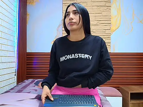 Snapshot of mellaniemonroe303av chatting on April 2026 12:10:01 PM mellaniemonroe303av online show from April 2026 12:10:01 PM