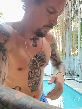 youngwildfreee online show from April 2026 11:16:01 PM