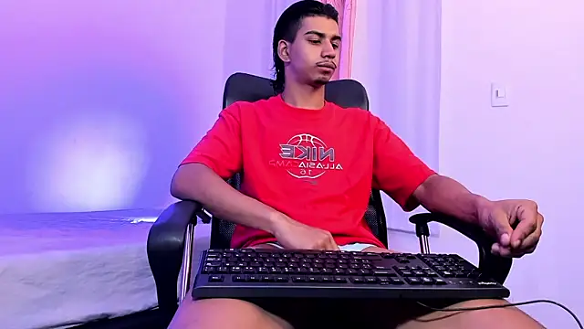 Stiwar Latin online show from April 2026 12:10:01 PM