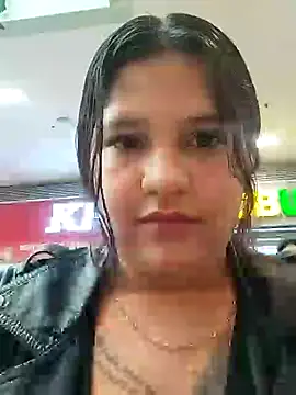 Snapshot of catalella_segura chatting on April 2026 04:44:02 PM catalella segura online show from April 2026 04:44:02 PM