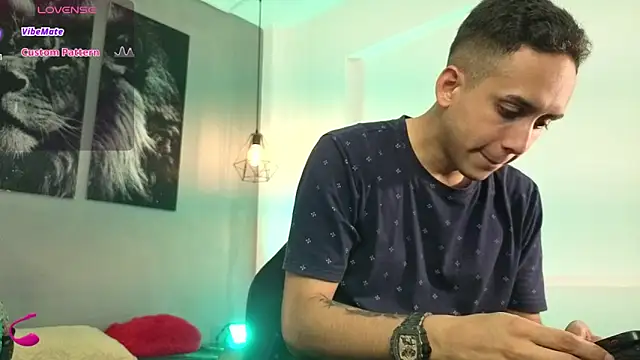 Snapshot of Zack_isback chatting on July 2026 08:19:01 PM Zack isback online show from July 2026 08:19:01 PM