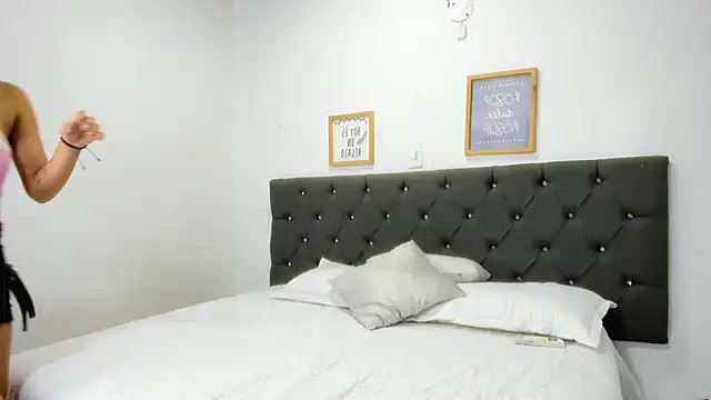 Isabella-Rose1 online show from April 2026 08:14:02 PM