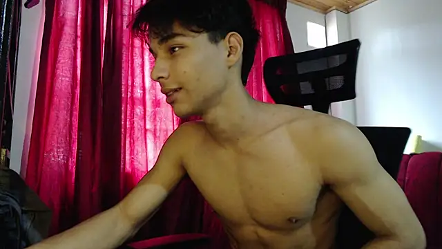 Snapshot of Marck-Pro chatting on May 2026 04:25:02 PM Marck-Pro online show from May 2026 04:25:02 PM