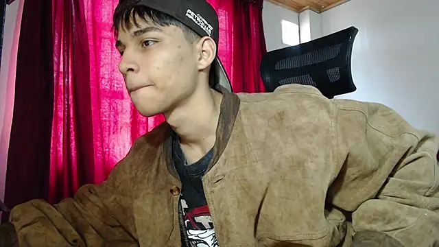 Snapshot of Marck-Pro chatting on June 2026 04:13:01 PM Marck-Pro online show from June 2026 04:13:01 PM