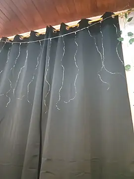 Snapshot of NefertitiXO chatting on June 2026 11:40:02 PM NefertitiXO online show from June 2026 11:40:02 PM