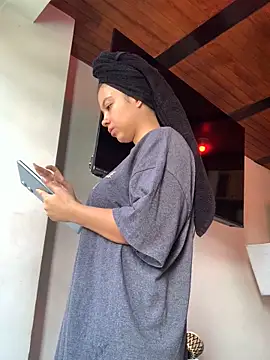 Snapshot of NefertitiXO chatting on June 2026 03:05:02 PM NefertitiXO online show from June 2026 03:05:02 PM