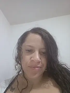 angelplu online show from May 2026 01:44:01 AM