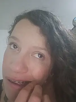 angelplu online show from May 2026 07:33:02 PM