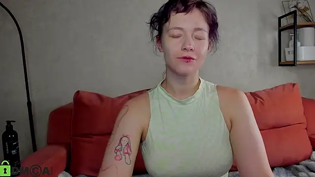 Ricki Bloom online show from June 2026 01:16:02 AM