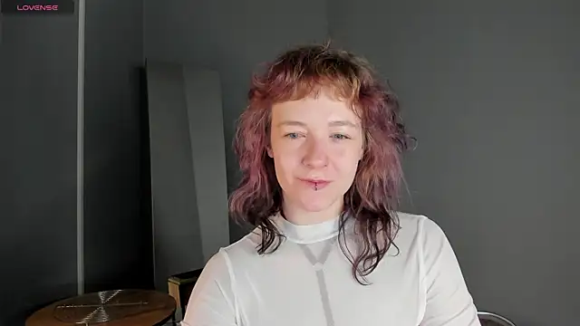 Ricki Bloom online show from June 2026 01:17:01 AM
